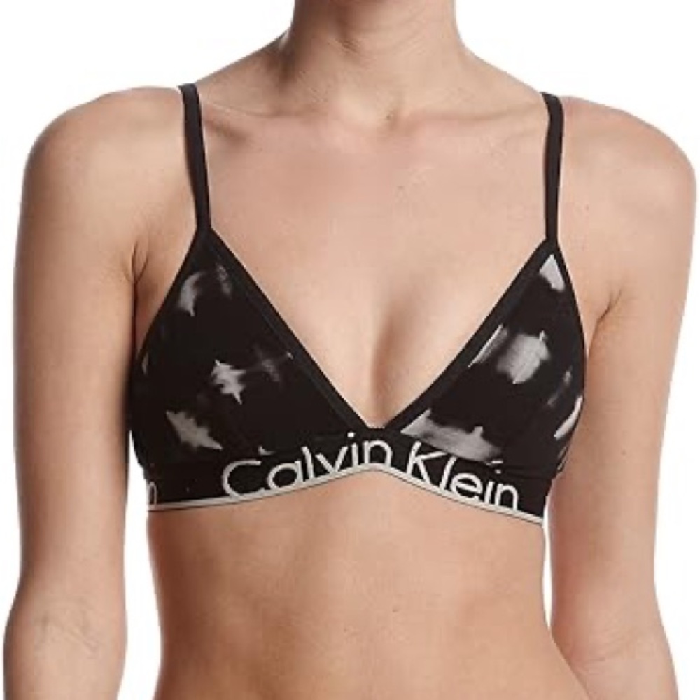 BRAND NEW w/ Tags - Calvin Klein Unlined Triangle Bralette - Large